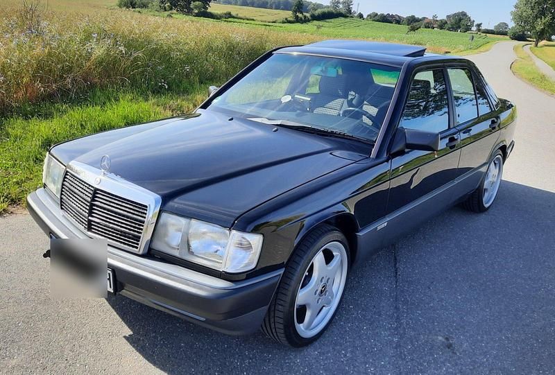 Schwarz Gebraucht 1990 Mercedes 190 AMG Limousine | 7.800 € - Bild 1/4
