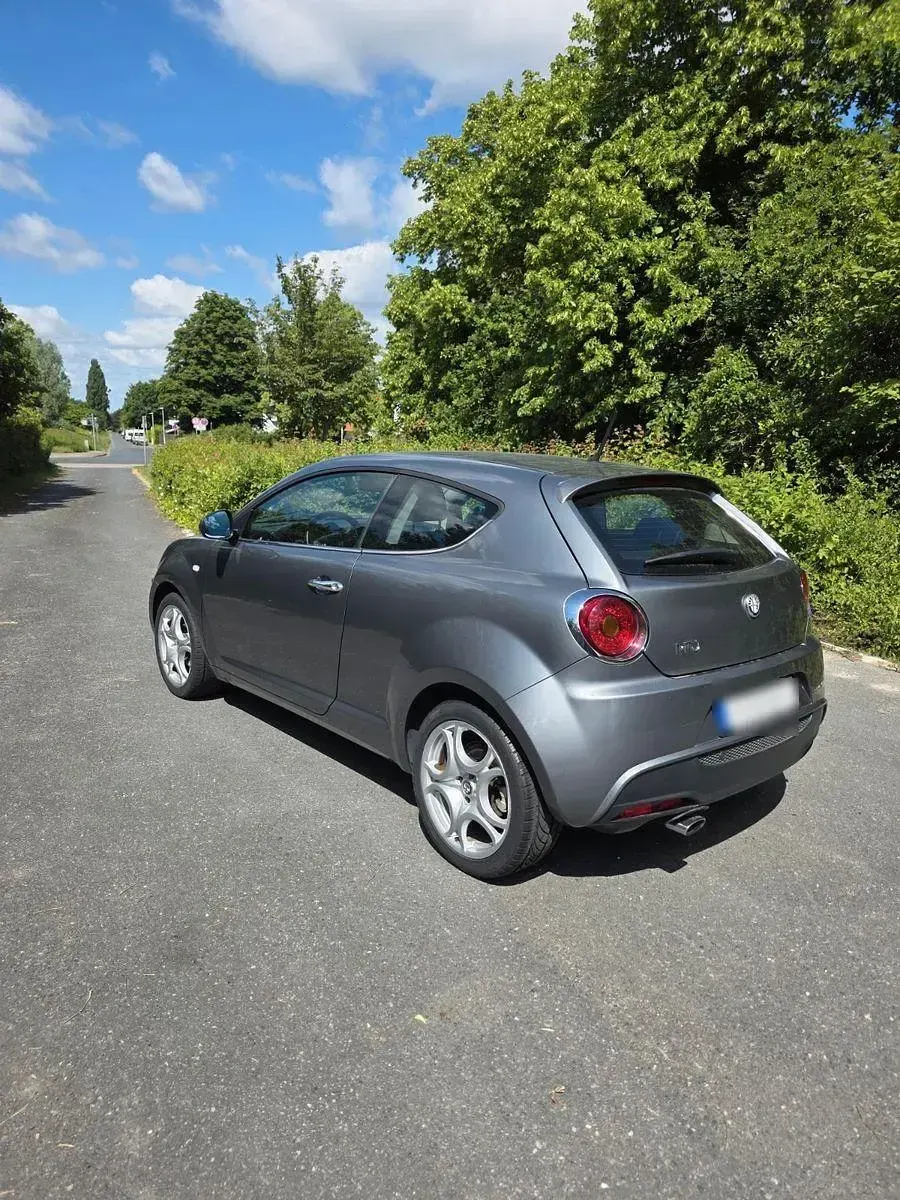 Gebraucht Alfa Romeo MiTo 95 PS (69 kW) 2009 Grau Kleinwagen