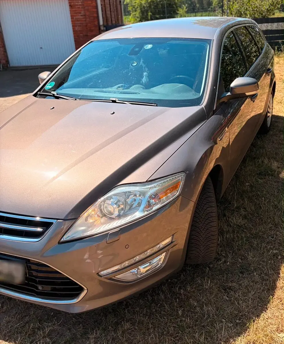 Gebraucht Ford Mondeo Titanium 163 PS (119 kW) 2012 Beige Kombi