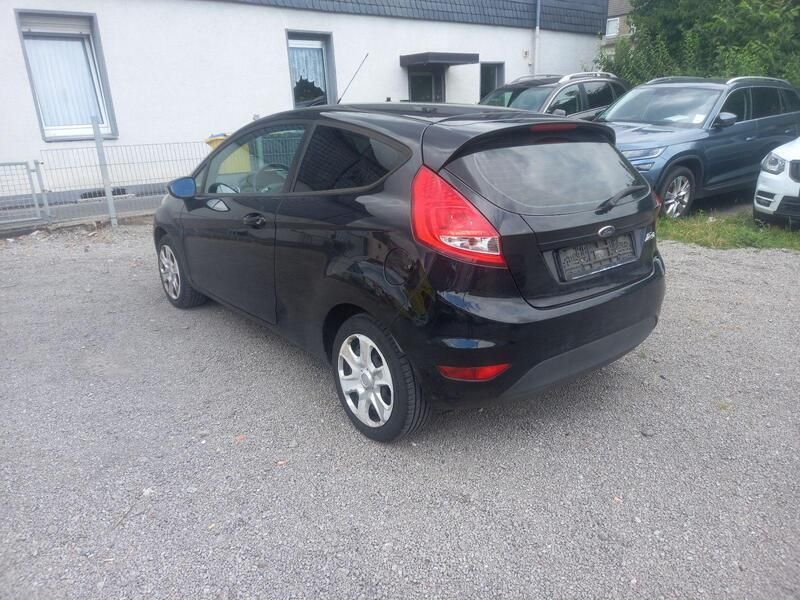 Gebraucht Ford Fiesta 82 PS (60 kW) 2012 Schwarz Kleinwagen