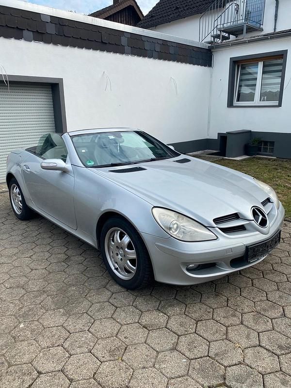 Silber Gebraucht 2005 Mercedes SLK200 Cabrio | 4.500 € (Teuer) - Bild 1/4