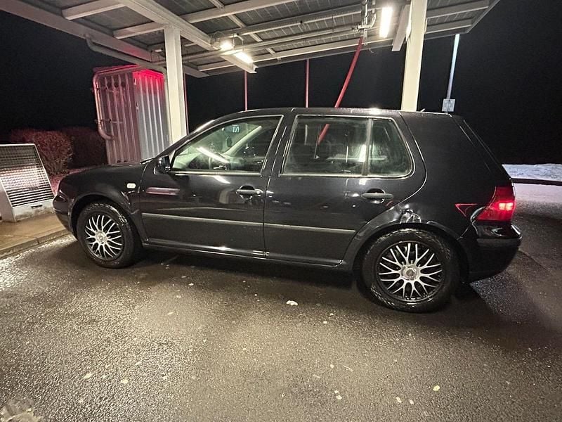 Gebraucht VW Golf IV 105 PS (77 kW) 2001 Schwarz Limousine