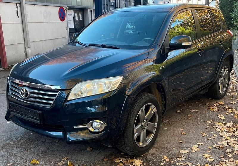 Grau Gebraucht 2010 Toyota RAV4 SUV | 6.400 € (Guter Preis) - Bild 1/4