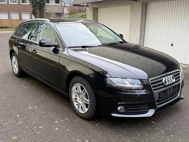 Gebraucht Audi A4 Attraction 120 PS (88 kW) 2011 Schwarz Kombi