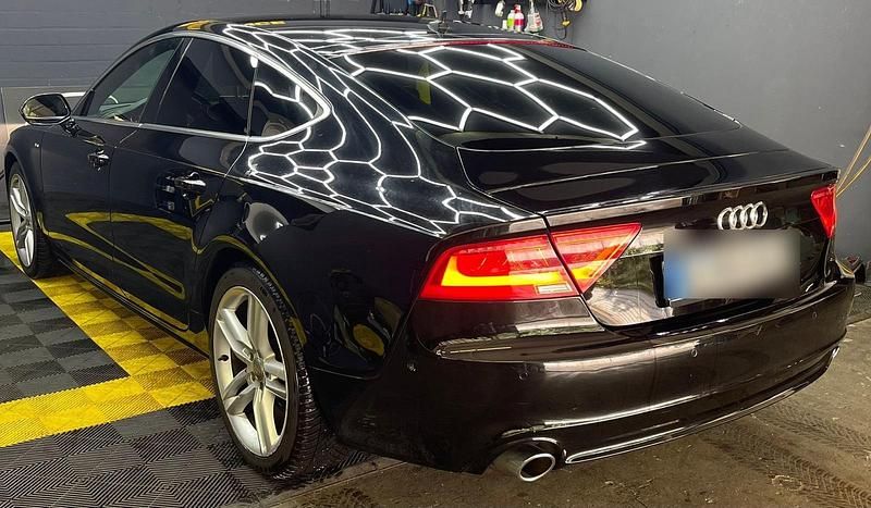 Schwarz Gebraucht 2011 Audi A7 Kleinwagen | 12.700 € (Guter Preis) - Bild 1/4