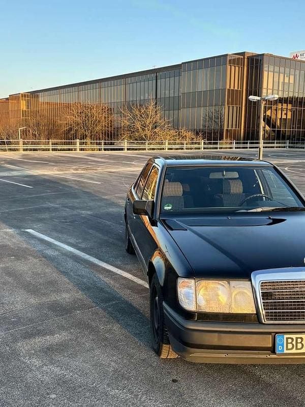 Gebraucht Mercedes E200 118 PS (86 kW) 1989 Limousine