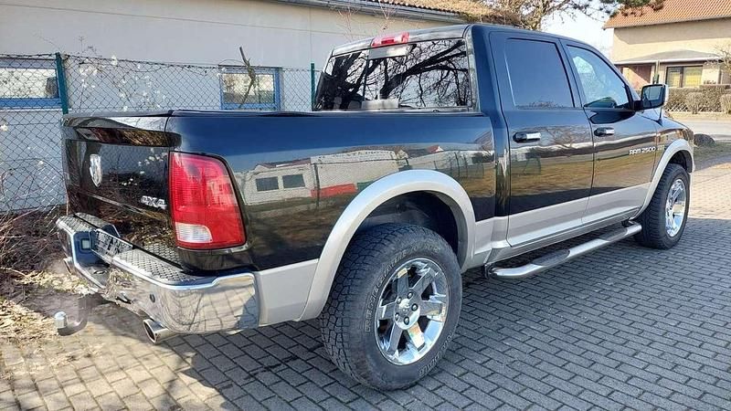 Gebraucht Dodge Ram 396 PS (291 kW) 2009 Black pearl Pickup