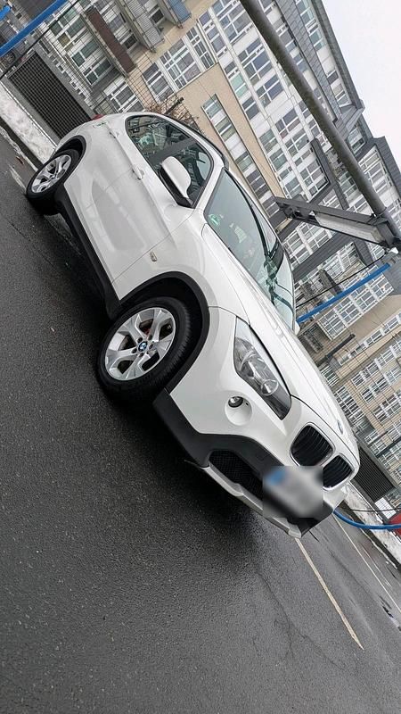 Gebraucht BMW X1 170 PS (125 kW) 2011 Weiß SUV