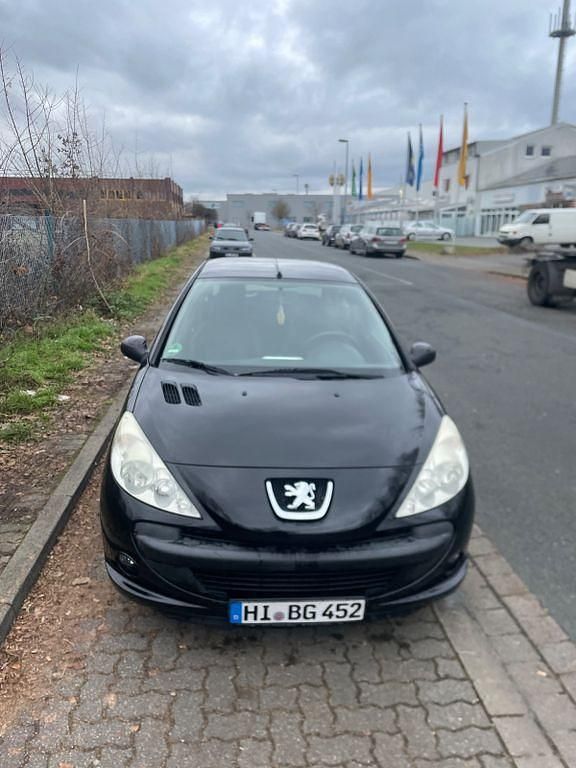 Schwarz Gebraucht 2011 Peugeot 206 Limousine | 2.000 € (Fairer Preis) - Bild 1/4