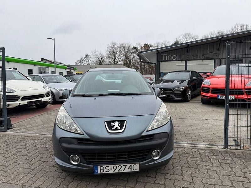 Grau Gebraucht 2008 Peugeot 207 Urban Move Limousine | 1.250 € (Guter Preis) - Bild 1/4