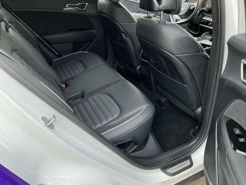 Weiß Gebraucht 2022 Kia Sportage 4 SUV | 29.500 € (Fairer Preis) - Bild 1/4
