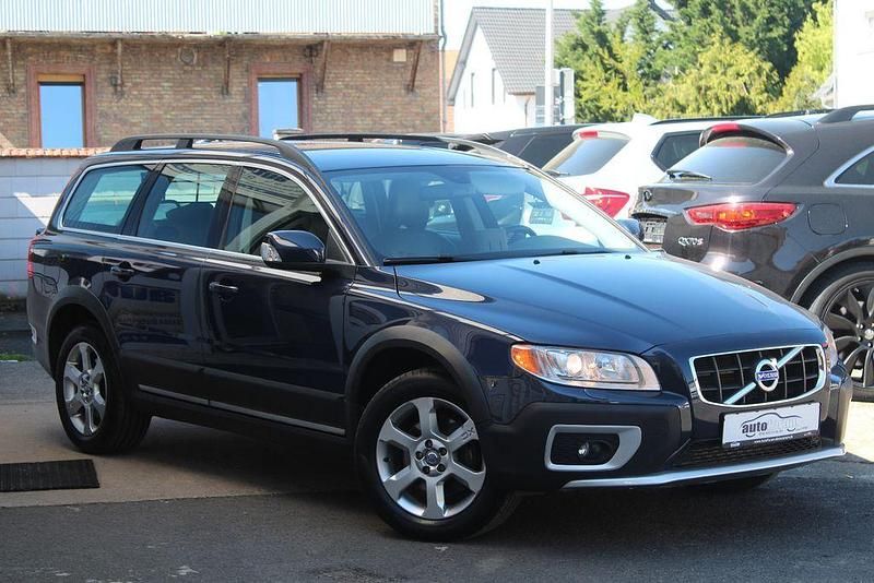 Gebraucht Volvo XC70 Summum 205 PS (150 kW) 2010 Blau Kombi