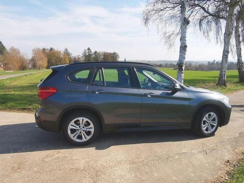 Gebraucht BMW X1 Advantage 150 PS (110 kW) 2018 Grau SUV
