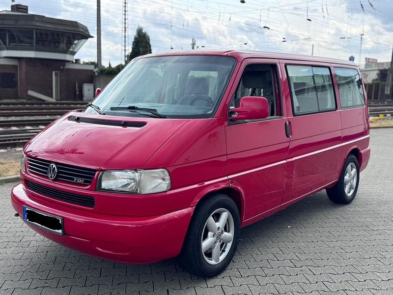 Gebraucht VW Multivan 151 PS (111 kW) 1999 Rot Van