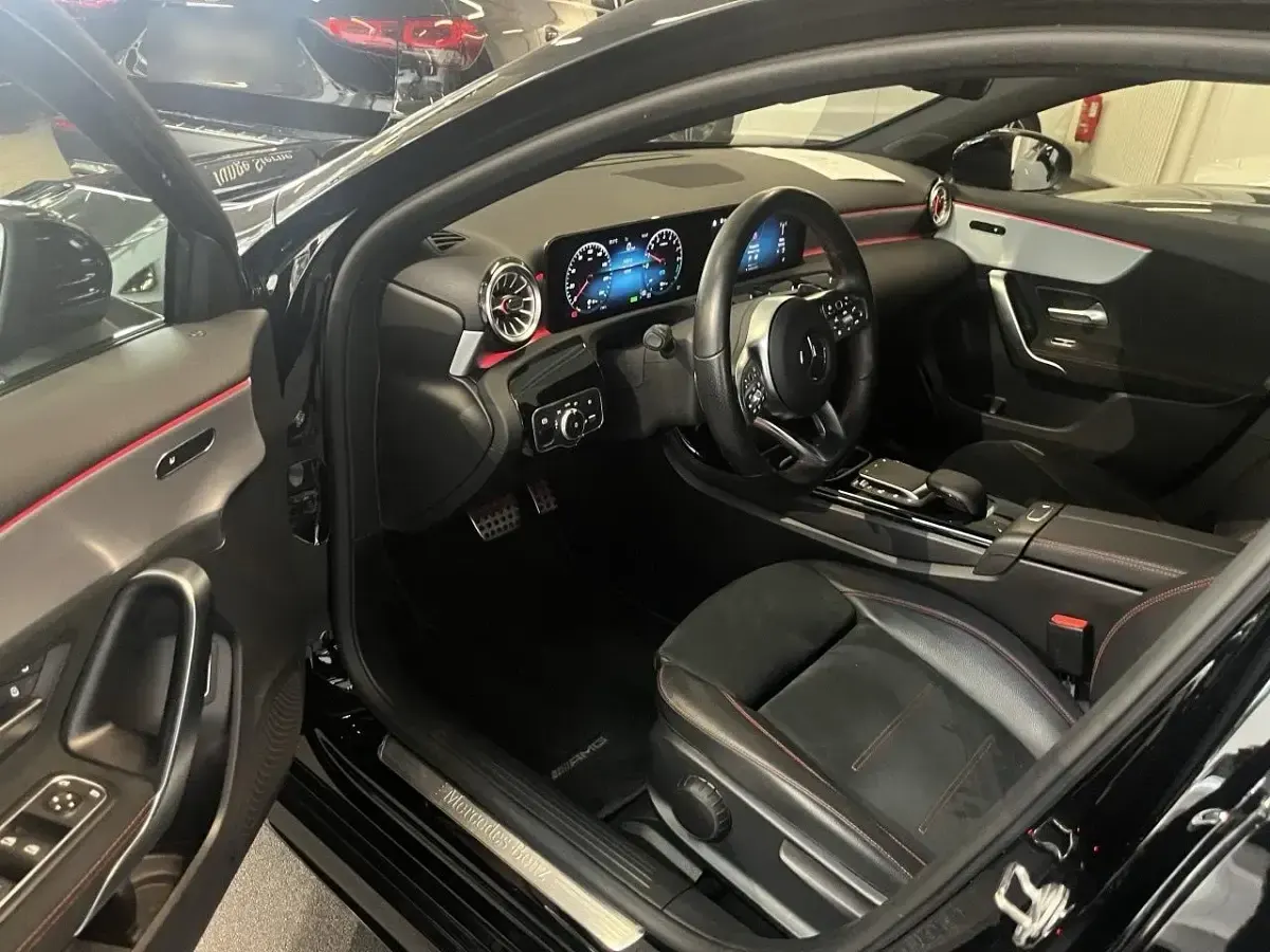 Gebraucht Mercedes A250 218 PS (160 kW) 2021 Schwarz Limousine