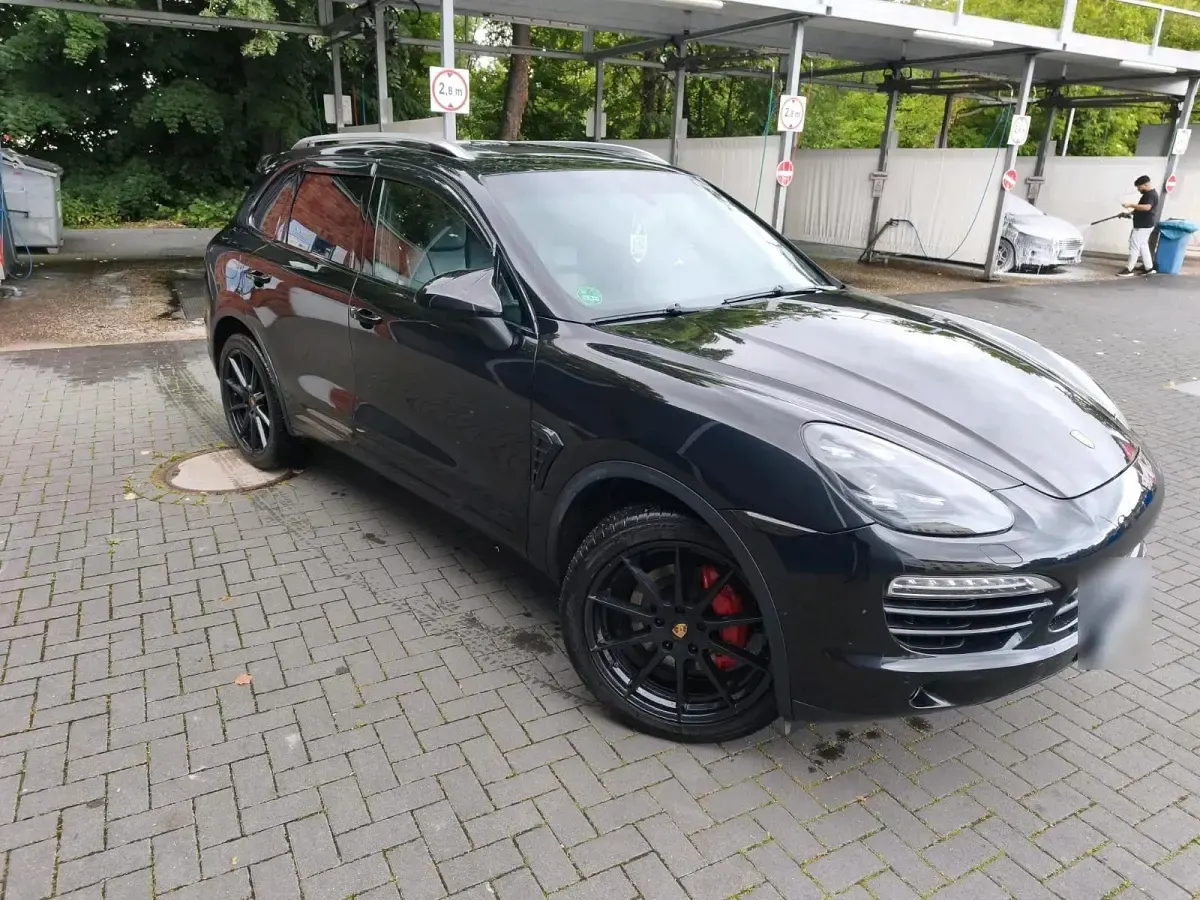 Gebraucht Porsche Cayenne 245 PS (180 kW) 2012 Schwarz SUV
