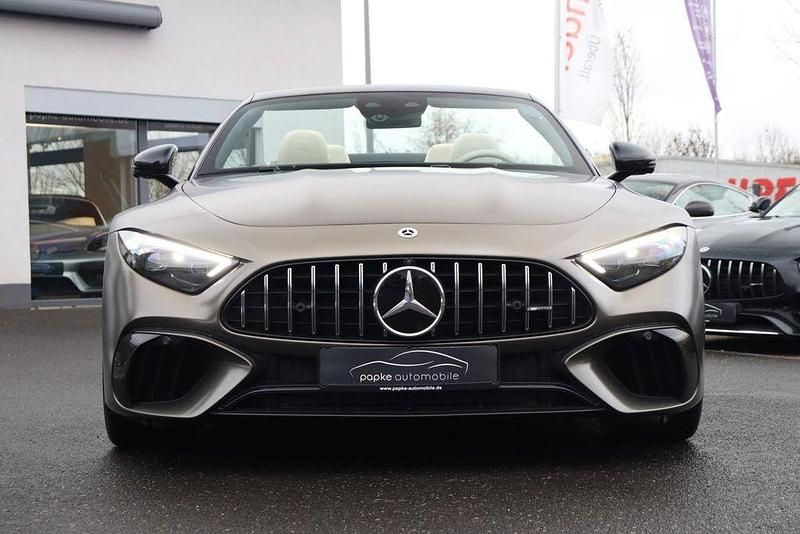 Gebraucht Mercedes SL63 AMG AMG 585 PS (430 kW) 2023 Monzagrau  magnolackierung Cabrio