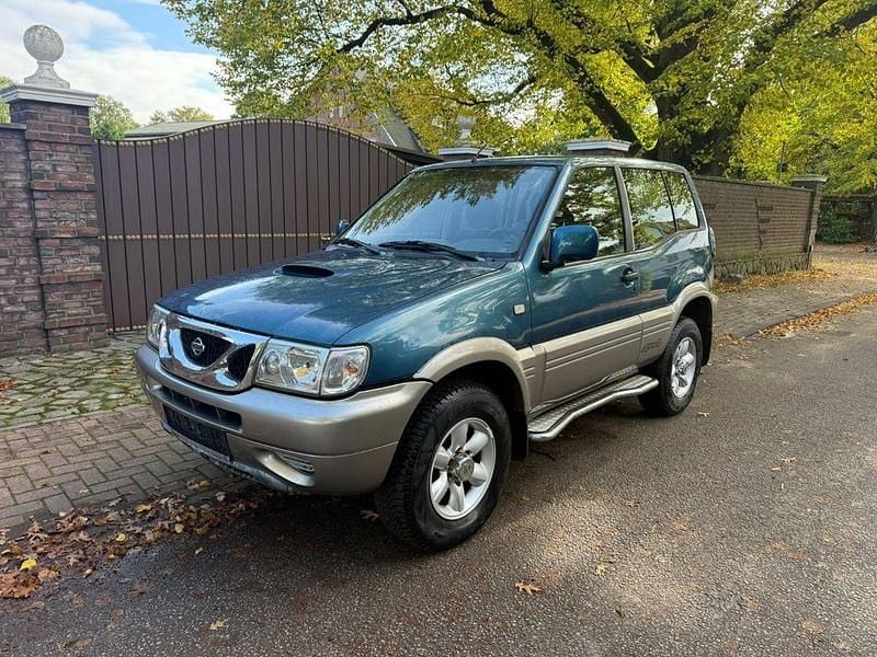 Blau Gebraucht 2004 Nissan Terrano Comfort SUV | 7.900 € - Bild 1/4