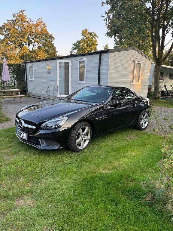 Schwarz Gebraucht 2016 Mercedes SLC250 Cabrio | 22.000 € - Bild 1/4