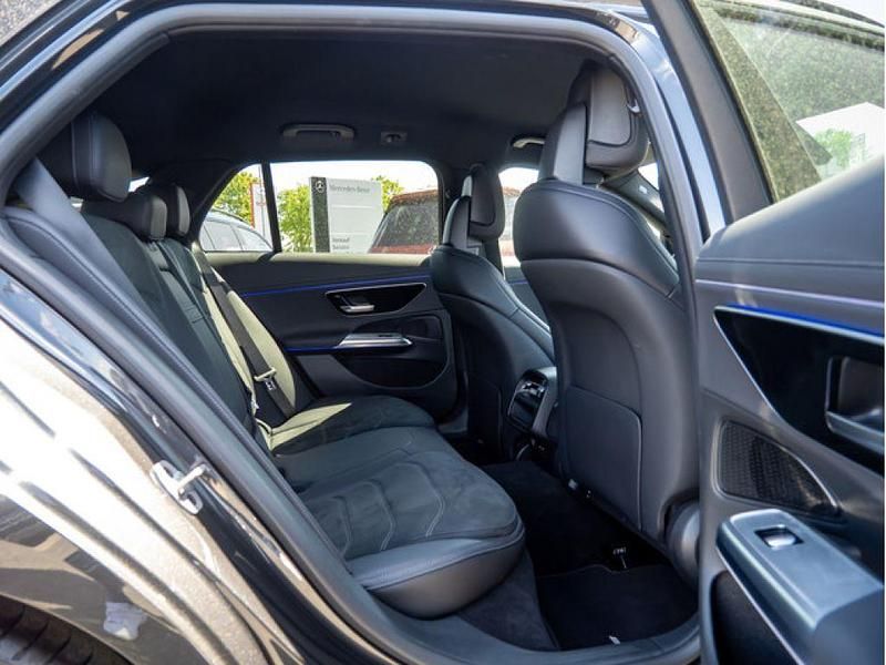 Gebraucht Mercedes E200 AMG 204 PS (150 kW) 2023 Grau / graphitgrau (metallic) Kombi