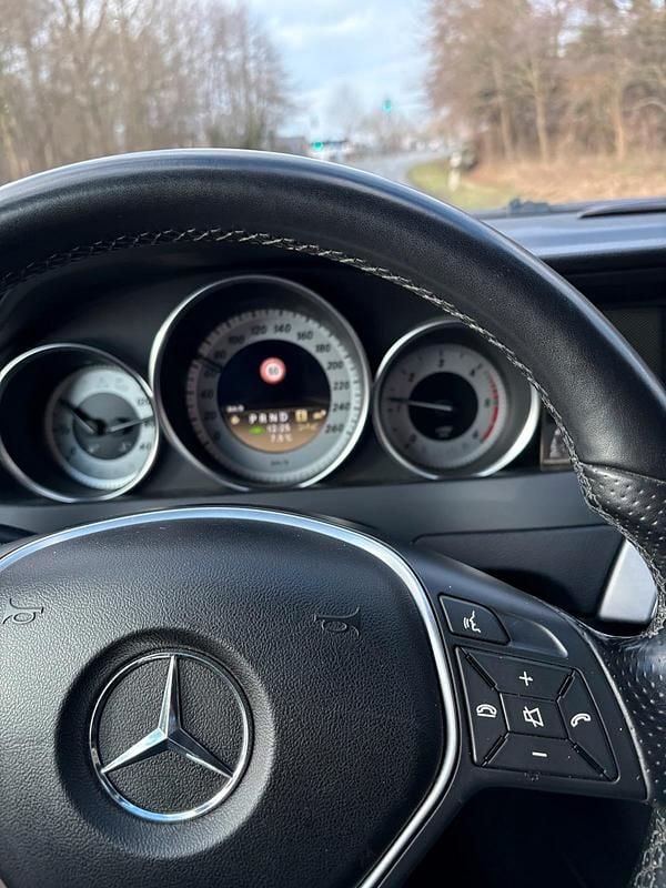 Gebraucht Mercedes C300 231 PS (169 kW) 2011 Schwarz Kombi