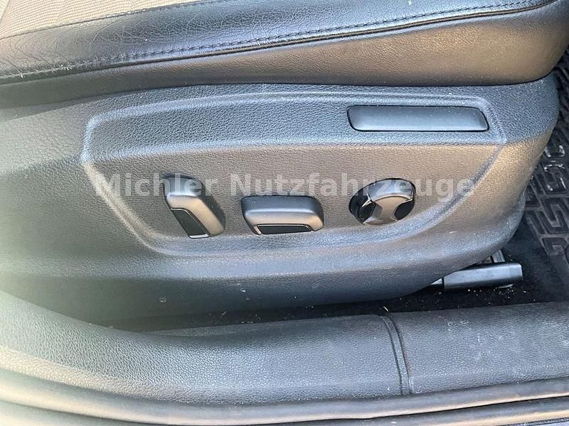 Gebraucht Skoda Octavia Ambition 150 PS (110 kW) 2014 Silber Kleinwagen