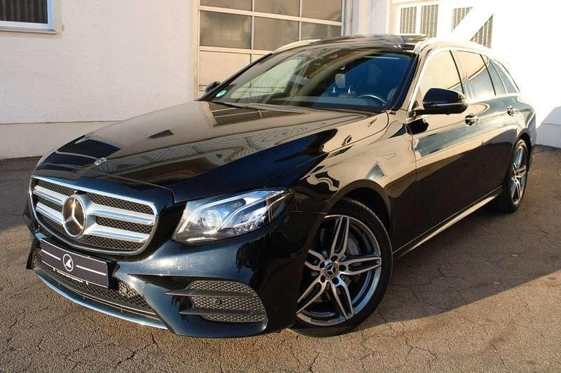Obsidianschwarz metalliclack Gebraucht 2019 Mercedes E450 AMG Kombi | 32.490 € (Guter Preis) - Bild 1/4