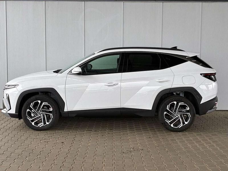 Neu Hyundai Tucson Prime 238 PS (175 kW) 2026 Atlas white SUV