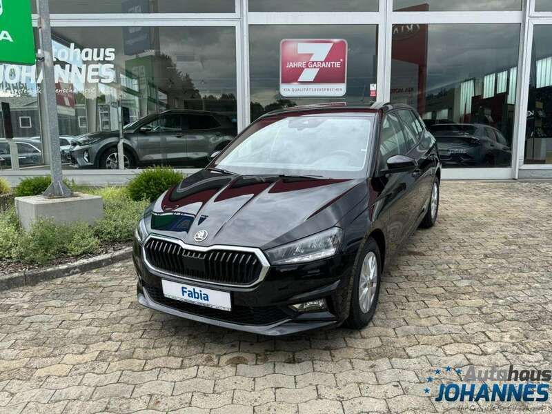 Schwarz Gebraucht 2024 Skoda Fabia Selection Limousine | 19.990 € (Fairer Preis) - Bild 1/4