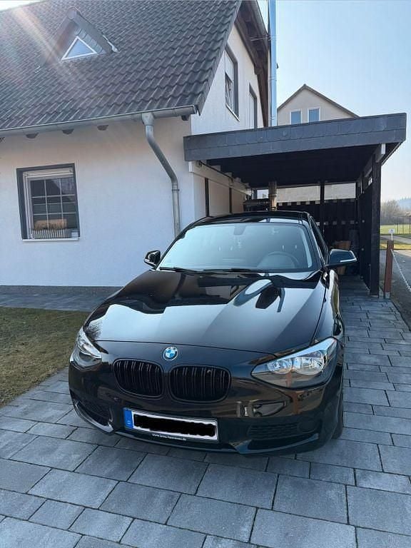 Gebraucht BMW 116 136 PS (100 kW) 2012 Schwarz Kleinwagen