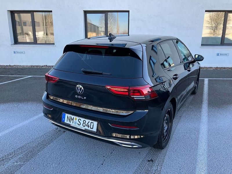 Gebraucht VW Golf VII Active 150 PS (110 kW) 2021 Schwarz Kleinwagen