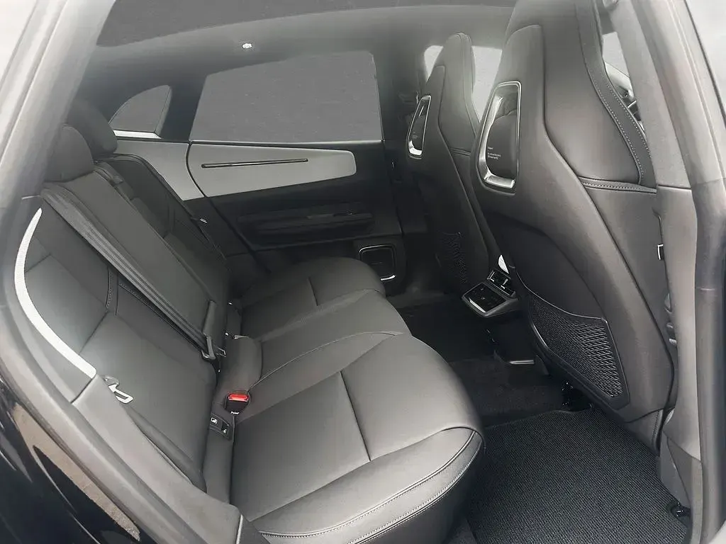 Neu Polestar 4 Pilot 400 kW (544 PS) 2025 Snow SUV