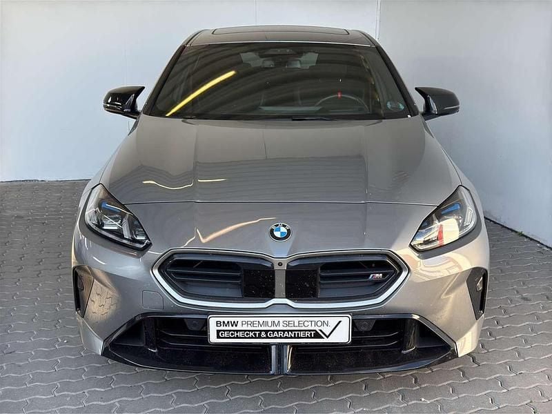 Skyscraper grau metallic Gebraucht 2024 BMW 135 Kleinwagen | 43.680 € (Teuer) - Bild 1/4