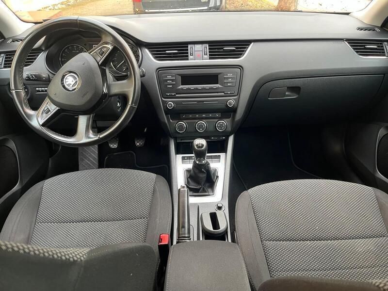 Schwarz Gebraucht 2014 Skoda Octavia Kombi | 7.300 € (Guter Preis) - Bild 1/4