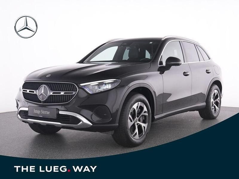 Schwarz metalliclack obsidians Gebraucht 2024 Mercedes GLC300e Avantgarde SUV | 63.995 € (Fairer Preis) - Bild 1/4