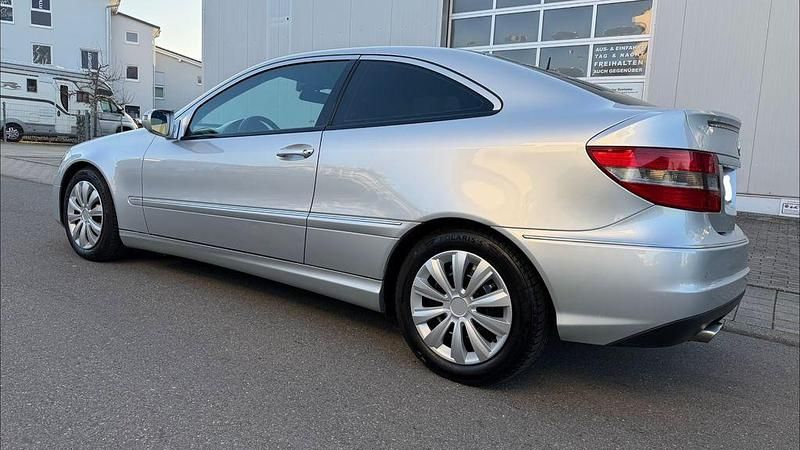 Gebraucht Mercedes CLC200 184 PS (135 kW) 2009 Silber Kleinwagen