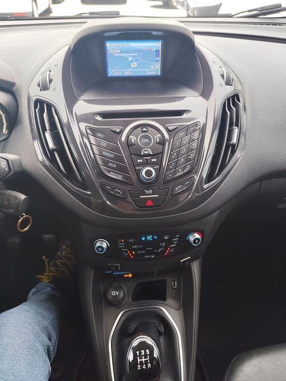 Gebraucht Ford Tourneo Courier Sport 101 PS (74 kW) 2017 Van / Kleinbus