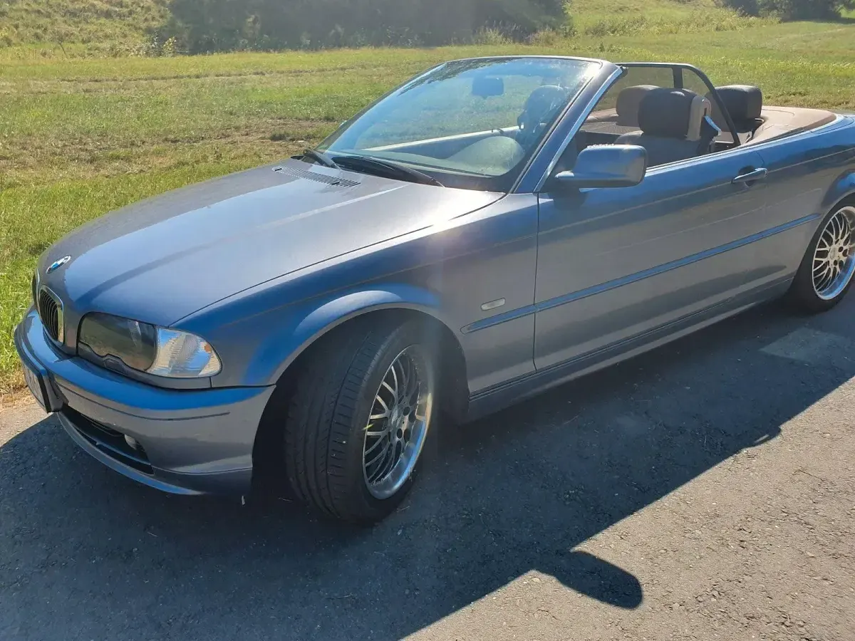 Gebraucht BMW 325 Cabriolet Performance 192 PS (141 kW) 2001 Blau Cabrio