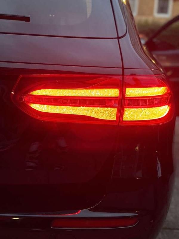 Gebraucht Mercedes E220 Avantgarde 194 PS (142 kW) 2018 Kombi