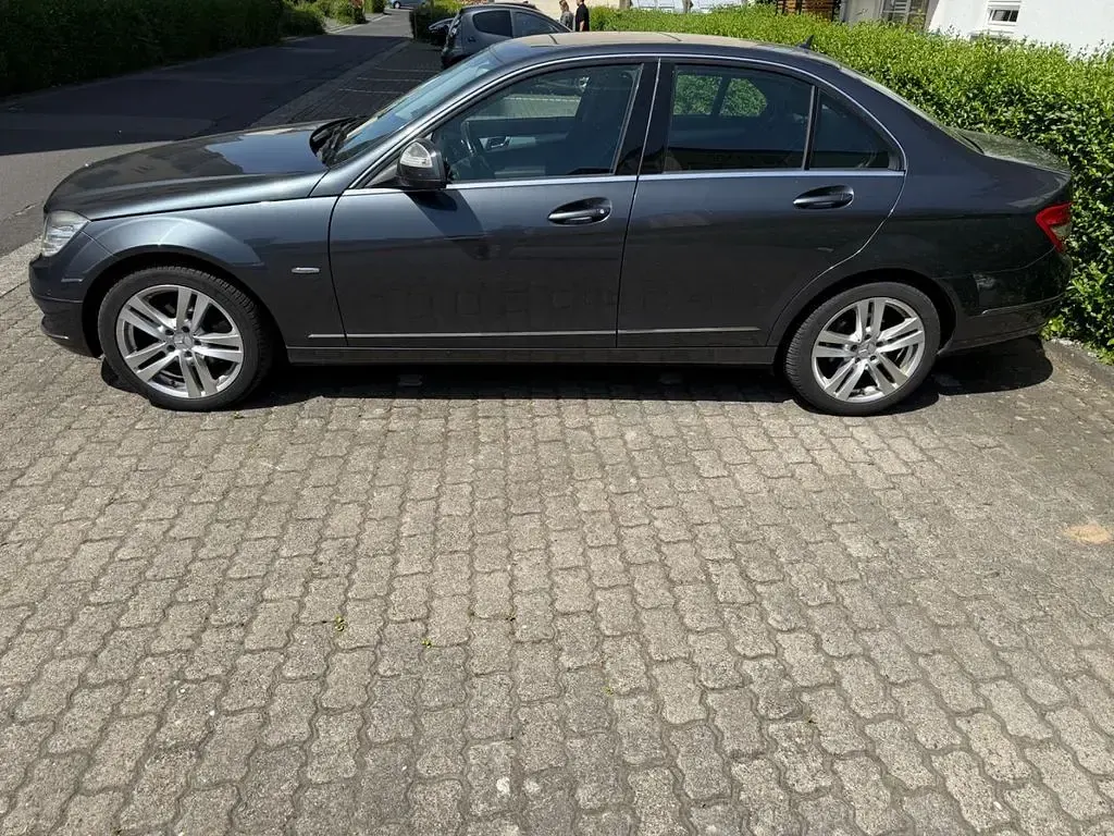 Gebraucht Mercedes C180 Avantgarde 156 PS (114 kW) 2007 Grau Limousine