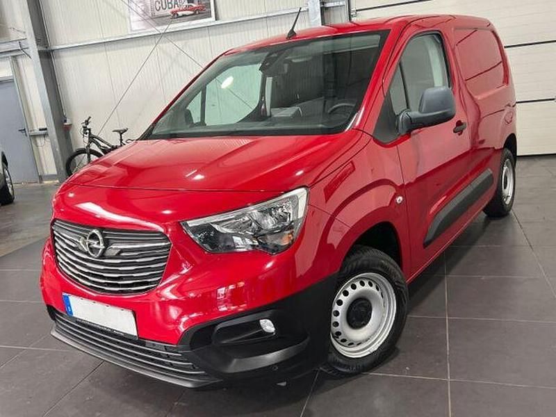 Rot Gebraucht 2019 Opel Combo Van / Kleinbus | 9.995 € (Fairer Preis) - Bild 1/4