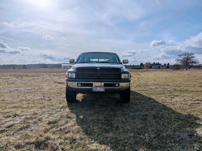 Second-hand Dodge Ram 215 CP (158 kW) 1997 Negru Pickup