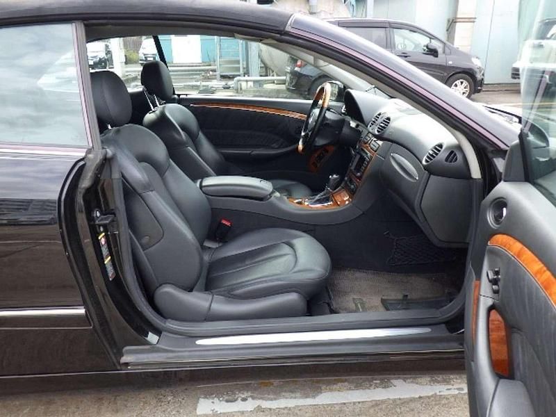 Gebraucht Mercedes CLK320 Elegance 218 PS (160 kW) 2003 Schwarz Cabrio