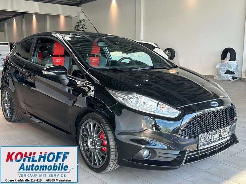 Iridiumschwarz metallic Gebraucht 2016 Ford Fiesta Performance Edition Kleinwagen | 12.470 € (Teuer) - Bild 1/4