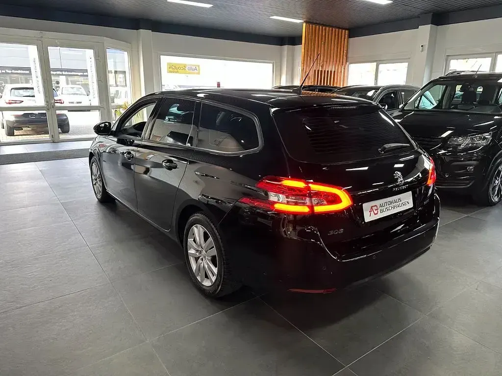 Gebraucht Peugeot 308 SW Active 110 PS (80 kW) 2017 Noir perla nera Kombi