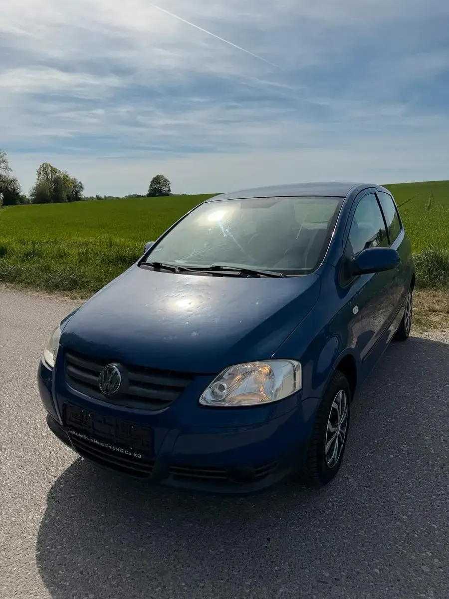 Usata VW Fox 44 CV (32 kW) 2005 Blu Utilitaria