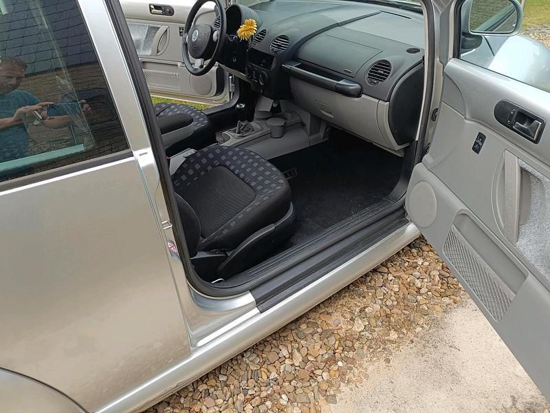 Gebraucht VW Beetle 115 PS (84 kW) 2000 Silber Kleinwagen