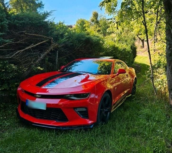 Rot Gebraucht 2017 Chevrolet Camaro Coupé | 27.000 € (Etwas zu teuer) - Bild 1/4