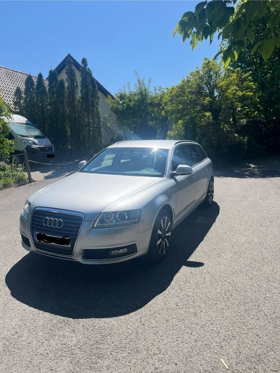 Silber Gebraucht 2010 Audi A6 Kombi | 3.700 € (Guter Preis) - Bild 1/4