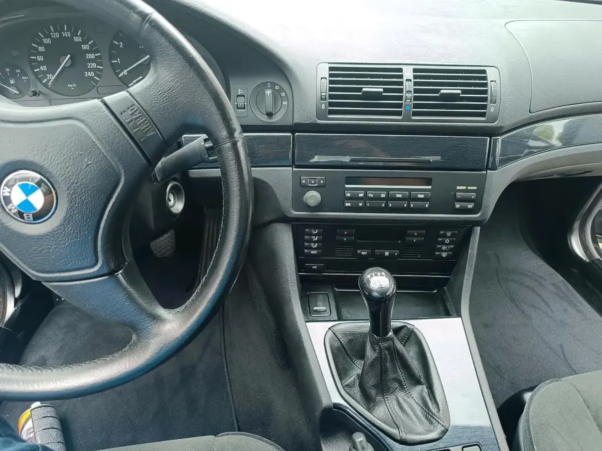 Gebraucht BMW 520 150 PS (110 kW) 1999 Schwarz Limousine